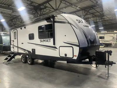 Welcome to Eldorado RV Sales, the longest running dealership in Southern Alberta! Options include: R...
