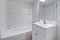 Amenities: Waterfront Views • Elevators • Large Windows Suite & Building: Spacious bachelor, one-bed... (image 7)