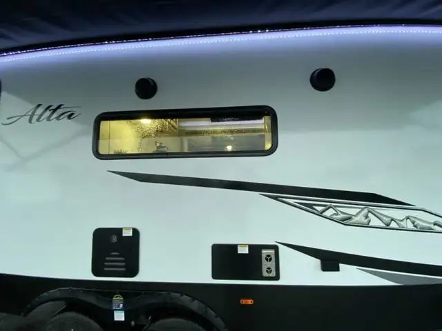 2025 EAST TO WEST Alta 3150KBH in Travel Trailers & Campers in Bedford - Image 17