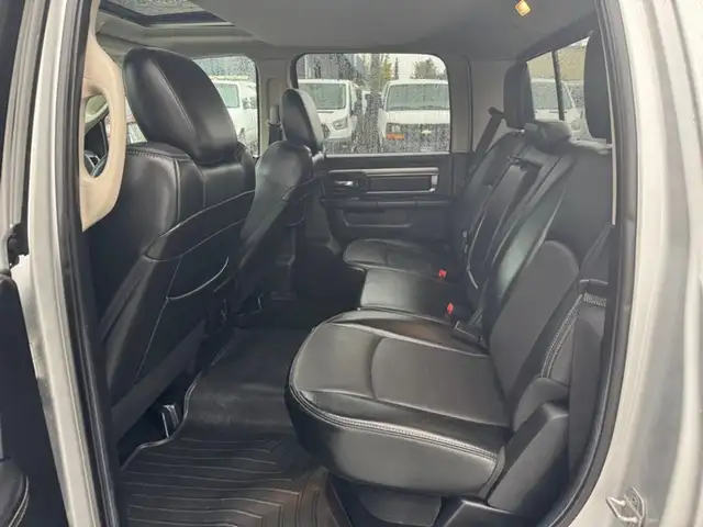 2013 Ram 1500 Sport / Crew Cab / 5'7" Box / 4x4 / Leather in Cars & Trucks in Delta/Surrey/Langley - Image 21