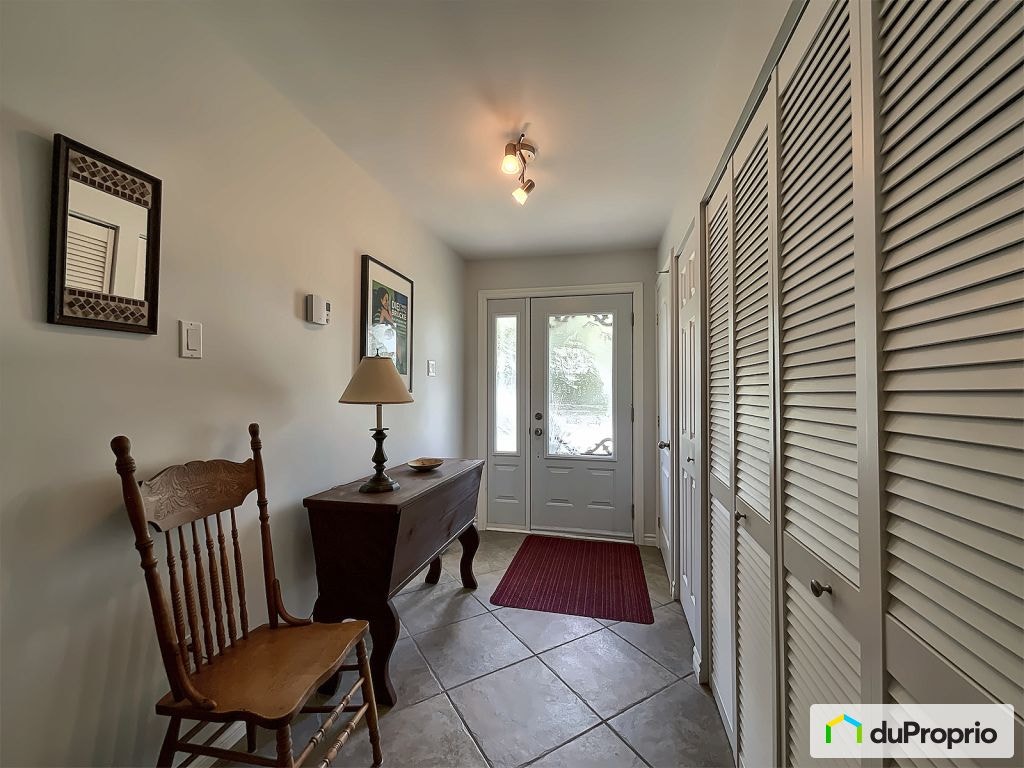 $450,000 - Manufactured home for sale in St-Mathieu-De-Beloeil — photo 2