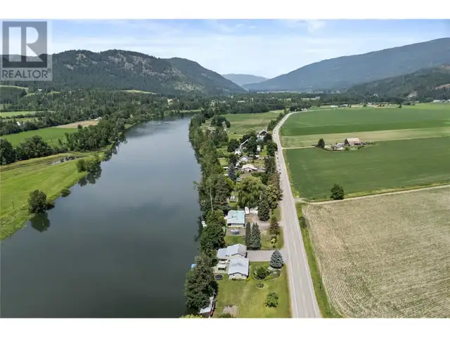 7088 97A Highway Grindrod, British Columbia in Houses for Sale in Vernon - Image 8
