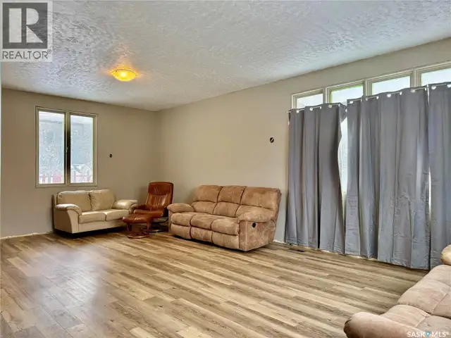 15 Willow PLACE Lanigan, Saskatchewan in Houses for Sale in Saskatoon - Image 7