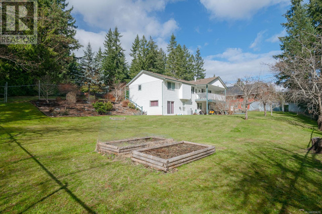 4269 Wellington Ave Port Alberni, British Columbia in Houses for Sale in Port Alberni - Image 2