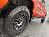 We have a LIFTED 2018 Toyota Tacoma TRD Sport 4x4! This truck looks and drives incredible! It comes... (image 3)