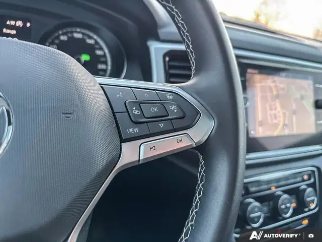 2021 Volkswagen Atlas Cross Sport Highline in Cars & Trucks in Ottawa - Image 24