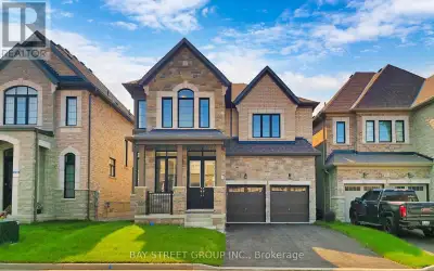 97 HALLDORSON AVENUE Aurora, Ontario