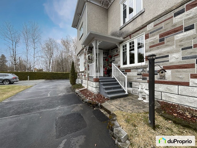 $824,900 - Duplex for sale in Roxton Pond — photo 2