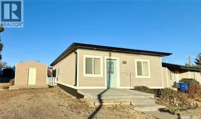 #106 7th Street West, this 960 sqft bungalow was built in 2012 and is located on a irregular shaped...