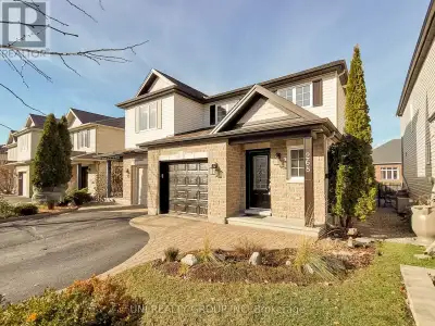 Beautiful spacious semi-detached home located in the desirable Riverside South community & only step...