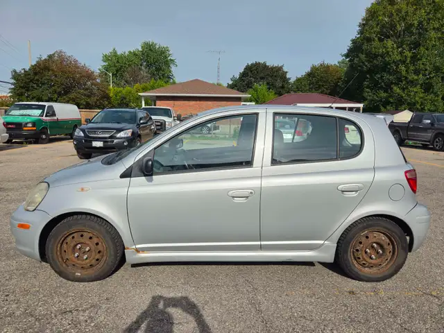 2004 Toyota Echo Hatchback575591409003407366