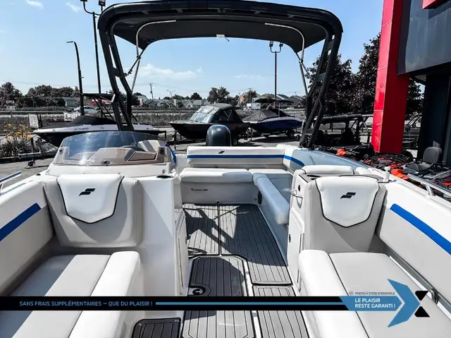 2023 STARCRAFT SVX 211 OB 140hp deck boat bateau Ponte in Powerboats & Motorboats in Laval / North Shore - Image 26