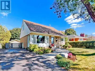 Beautiful 3 Bed 2 Bath Detached Home For Rent (Main + Upper)! Close to Desireable Treverton Park Loc...