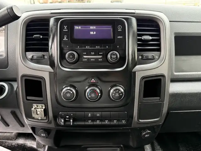 2013 Ram 3500 4X4 Service Truck in Heavy Trucks in Delta/Surrey/Langley - Image 56