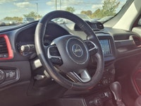 Come see this certified 2021 Jeep Renegade Trailhawk 4WD | Pano Sunroof | Kenwood Audio | Trailer Gr... (image 8)