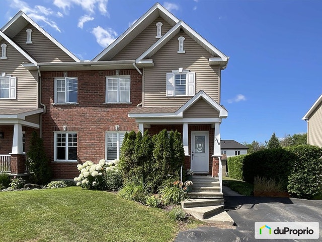 $500,000 - Semi-detached for sale in Granby — photo 1