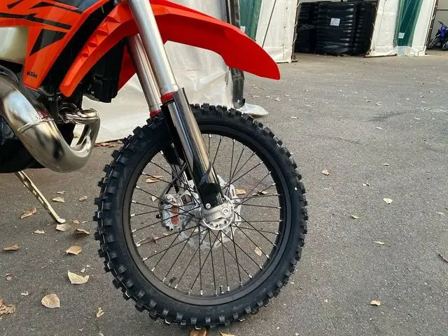 2025 KTM XC 250 W in Dirt Bikes & Motocross in Calgary - Image 6