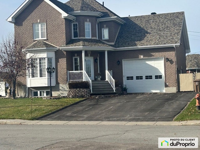 $739,500 - 2 Storey for sale in Jonquière (Jonquière) — photo 1