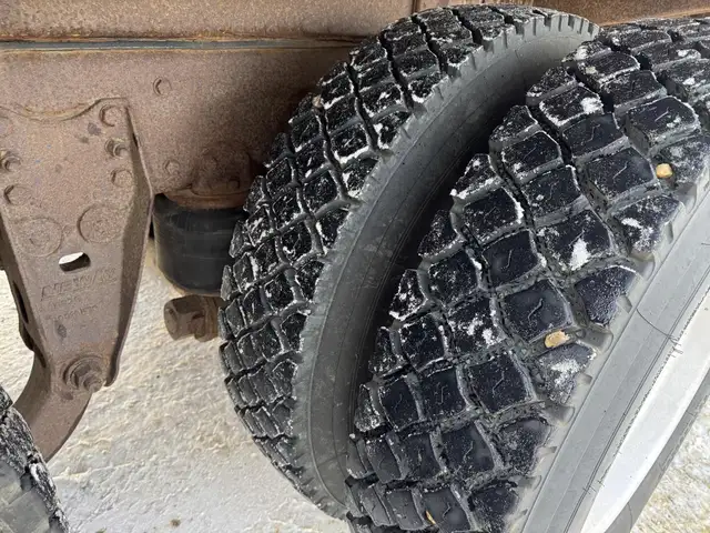 2012 KENWORTH T800 in Heavy Trucks in Saskatoon - Image 72