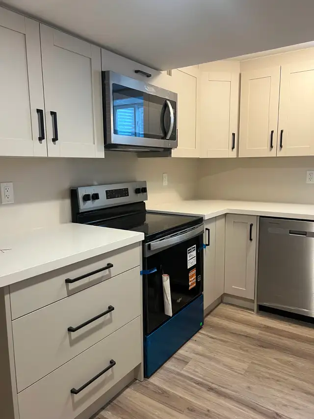 ONE MONTH FREE Spacious 3-Bedroom
