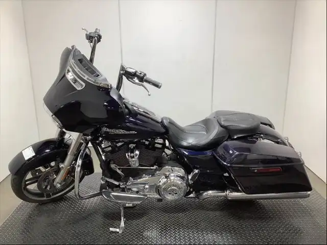 2019 harley-davidson FLHX Street Glide Motorcycle in Cargo & Utility Trailers in Richmond - Image 4