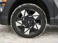 Leather-wrapped steering wheel & shift knob bring a premium touch Dual-zone automatic climate contro... (image 7)