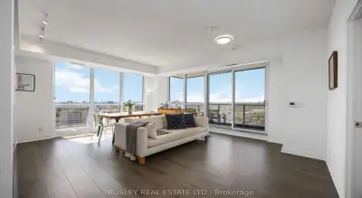 Price: $599,888 / $2,276/mo Enjoy breathtaking views of the CN Tower and downtown from this bright,...