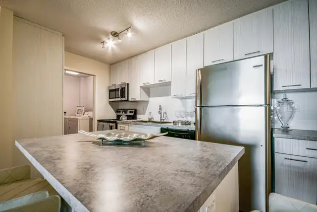 Centennial South - 2 Bedroom Premium Apartment for Rent in Long Term Rentals in Regina - Image 3