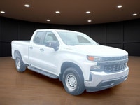 Price includes $1,000 finance credit. Price does not include fees or taxes. The 2021 Chevrolet Silve... (image 3)
