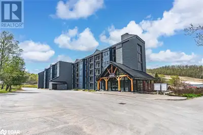 EXPERIENCE THE BEST OF HORSESHOE VALLEY LIVING! Experience year-round adventure and luxury living in...