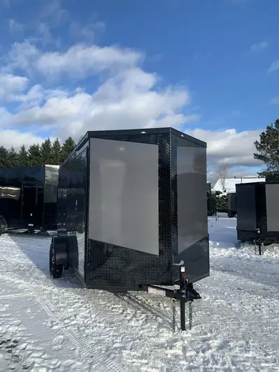 sell cargo trailer enclosed trailer remorque trailer fermé no- galvanize + also some utility galvani...