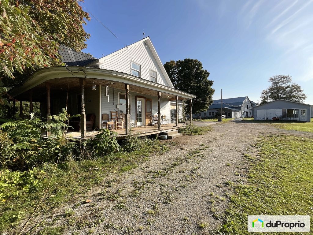 $1,420,000 - Acreage / Hobby Farm / Ranch for sale in St-Armand — photo 1