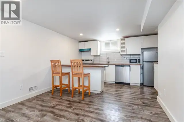 40 WOODLAND Avenue Kitchener, Ontario in Houses for Sale in Kitchener / Waterloo - Image 39