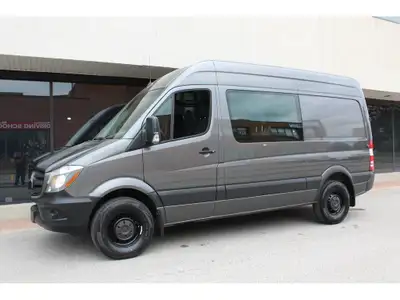 RARE FIND 2017 MERCEDES SPRINTER 144 HIGH ROOF - 5 PASSENGERS CREW VAN!!! ONLY 73,000 KM!!! , YES ,...