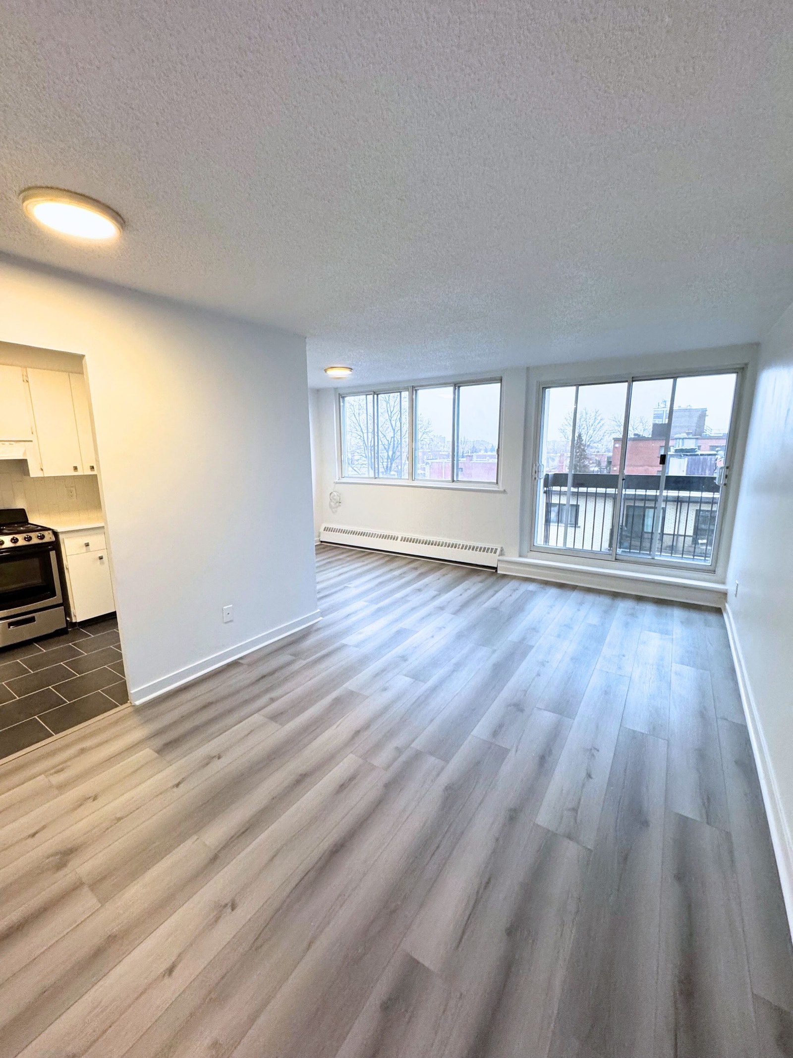 7705 Boulevard Acadie — photo 1