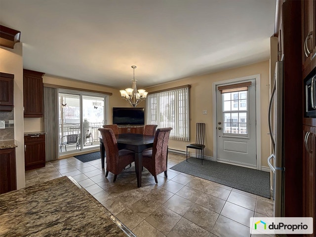$825,000 - Duplex for sale in Neufchatel — photo 2