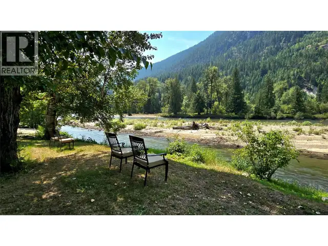 6 Highway Lot# B Crescent Valley, British Columbia in Land for Sale in Nelson - Image 8