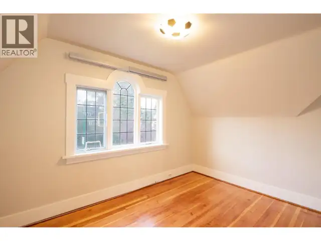2970 W 37 AVENUE Vancouver, British Columbia in Long Term Rentals in Vancouver - Image 16