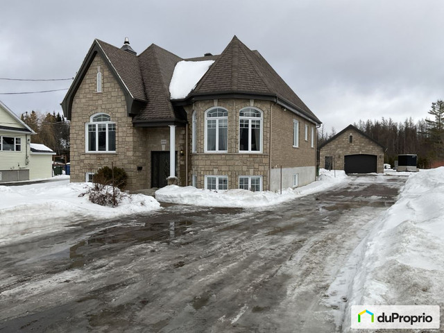 649 000$ - Maison à deux paliers à vendre à Val-Bélair in Houses for Sale in Québec City - Image 2