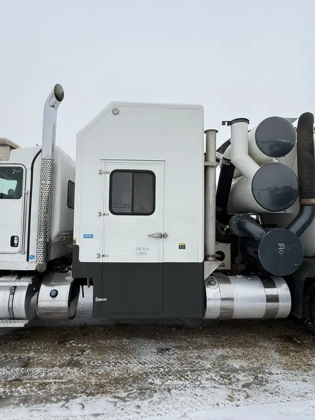 2016 KENWORTH T800 in Heavy Trucks in Kamloops - Image 25