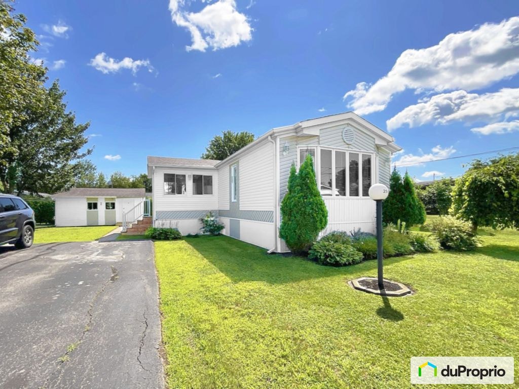 $274,900 - Mobile home for sale in Granby — photo 1