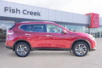 Designed for both your everyday commute and weekend escapes, this 2015 Nissan Rogue Sport Utility, s... (image 7)