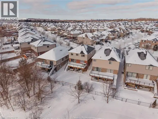 23 DOON CREEK Street Kitchener, Ontario in Houses for Sale in Kitchener / Waterloo - Image 37