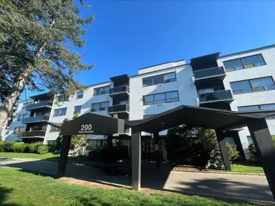 Welcome to 200 Ridley Boulevard, a well-maintained residential property located in Toronto. The buil...