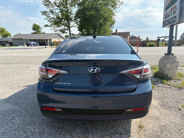 2016 Hyundai Sonata Hybrid ~ FINANCING ~ CLEAN! in Cars & Trucks in Leamington - Image 4