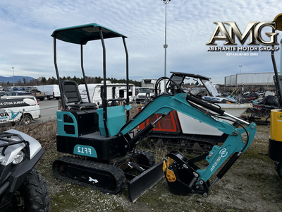 2024 FF Industrial FF12 Mini Tracked Excavator Weight: 1000KG/ 2205 LBS Bucket width: 420mm/ 16.5 in...