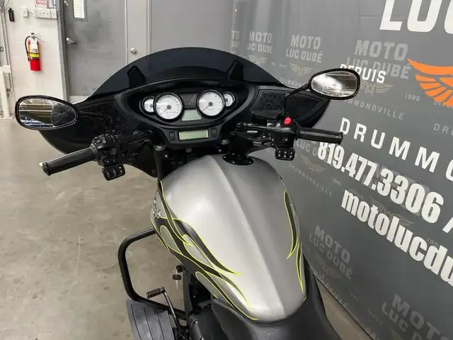 2014 Victory Motorcycles Cross Country in Street, Cruisers & Choppers in Drummondville - Image 12