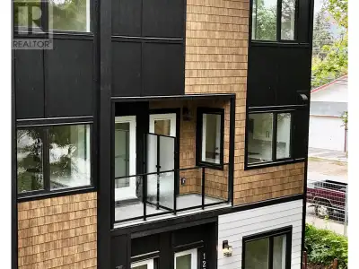 Brand new premium townhome on Douglas Street in central Revelstoke just completed and ready for move...