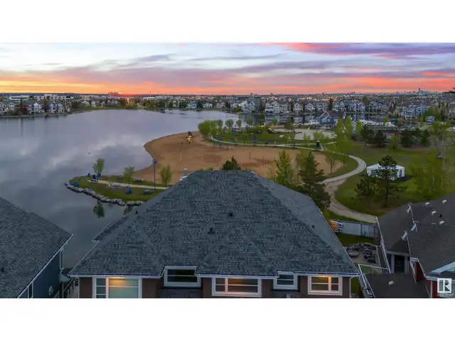 8818 19 AV SW Edmonton, Alberta62867602403457121