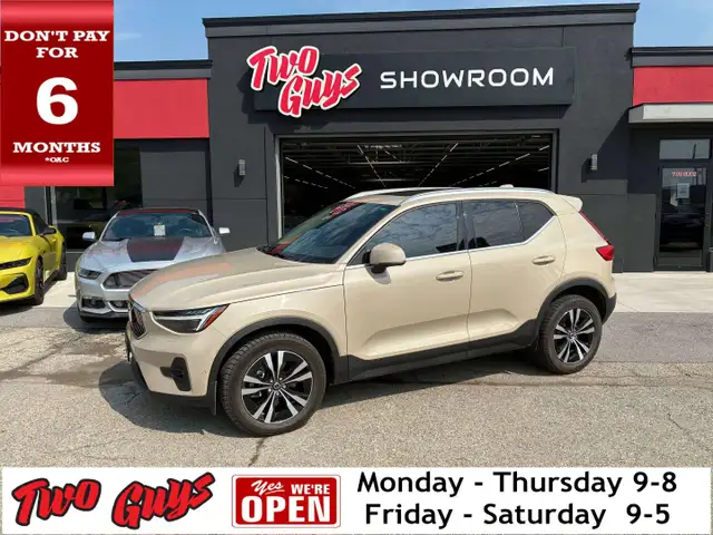 2025 Volvo XC40 Ultra Bright Theme AWD Leather